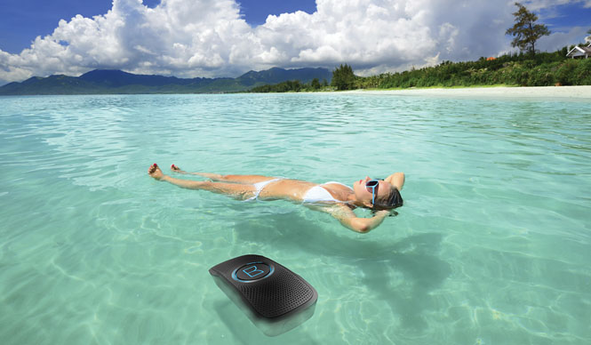 The SUPERSTAR BACKFLOAT Speaker, Usable While Floating in Pools or the Sea | MONSTER