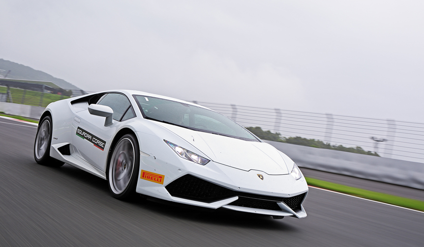 サーキット試乗、ランボルギーニ ウラカン｜Lamborghini