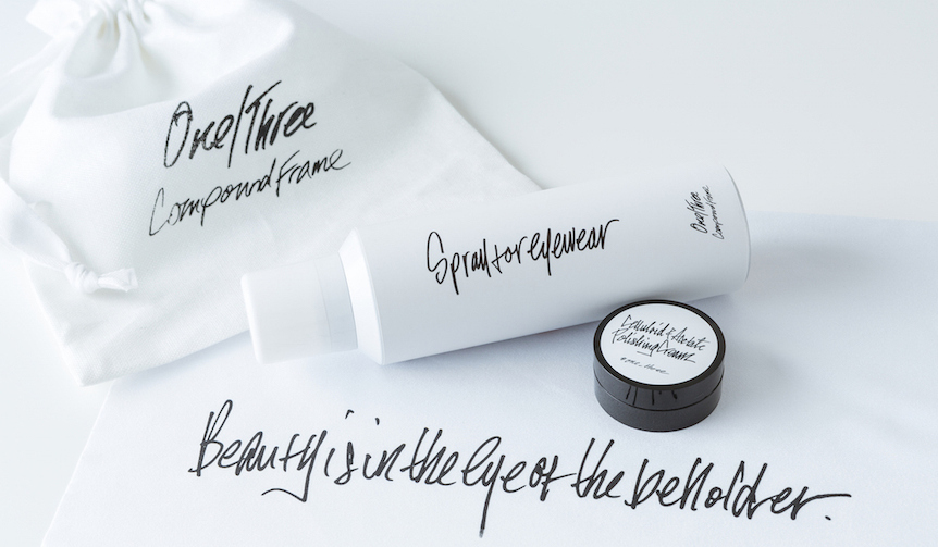 A cleaning kit to restore the original luster of your glasses | One/Three Compound Frame