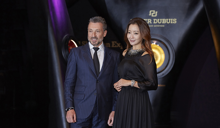 韓国でもっとも美しい女優キム・ヒソンがロジェ・デュブイを訪問｜ROGER DUBUIS