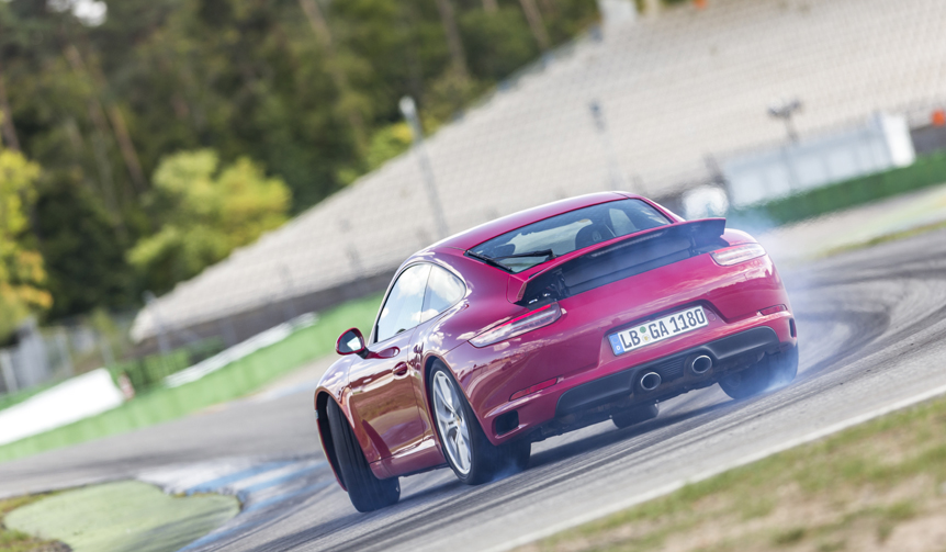 ターボ化した新世代911 カレラに迫る｜Porsche