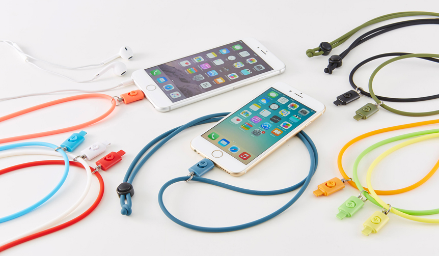 A neck strap that simply plugs into the Lightning connector | Simplism