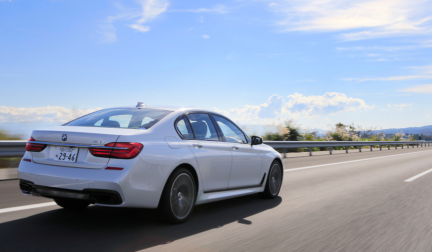 Test Drive: BMW's Latest Flagship, the 7 Series, Arrives in Japan | BMW