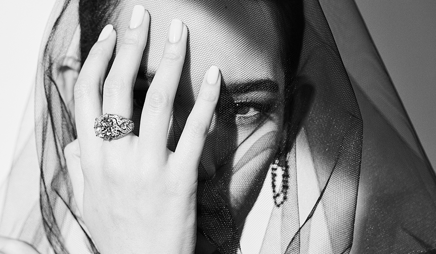松岡モナがカルティエのダイヤモンドの魅力を多彩に表現｜CARTIER