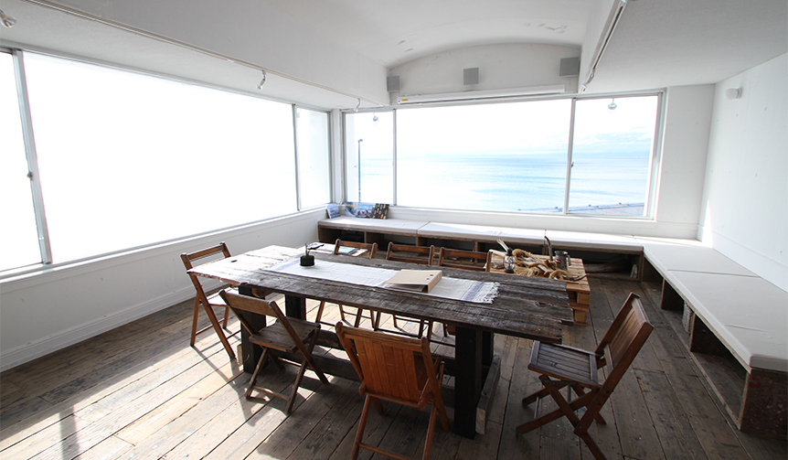 An exquisite Shonan retreat by SIMPLE HOUSE | TRAVEL