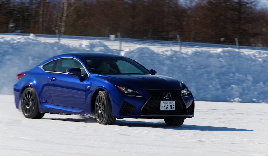 レクサス各モデルに氷雪上で試乗｜LEXUS