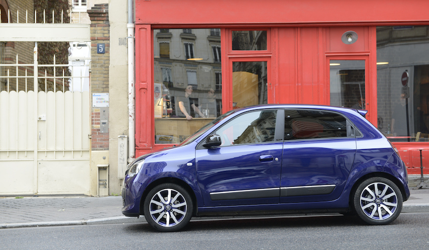 Test Drive the New Renault Twingo in Paris | Renault