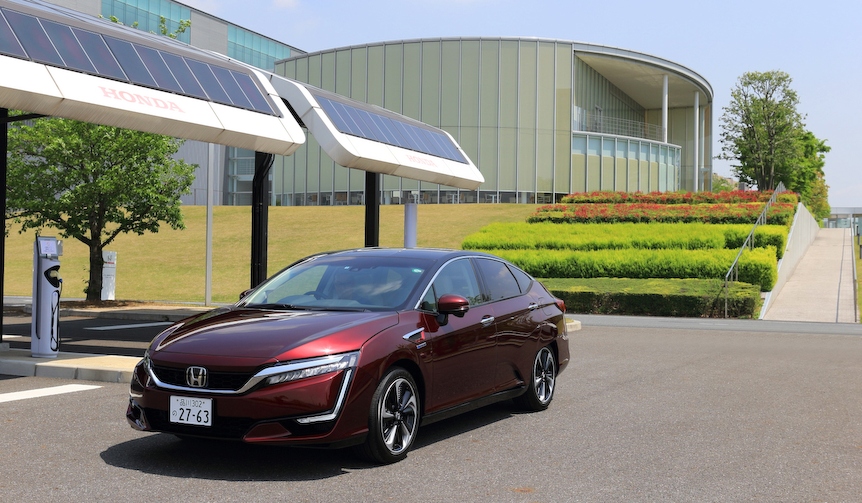 Test drive of Honda's 5-seater FCV, the Clarity Fuel Cell | Honda