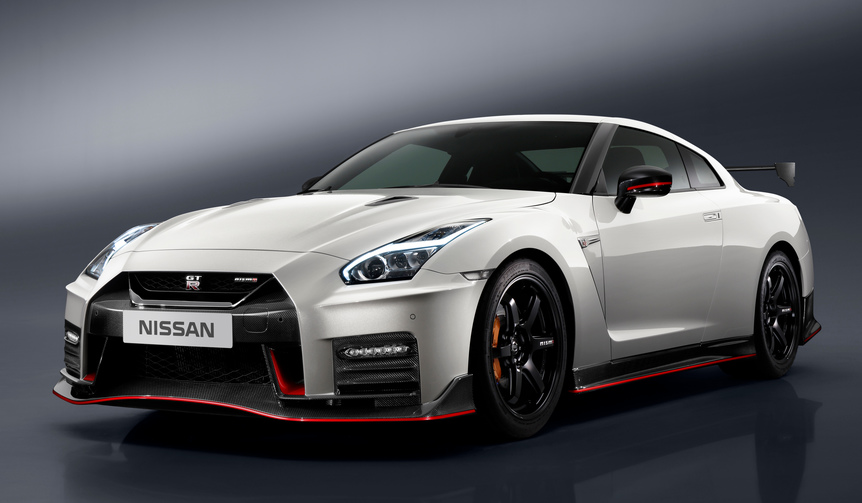 GT-Rニスモ2017年モデルをニュルブルクリンクで初披露｜Nissan