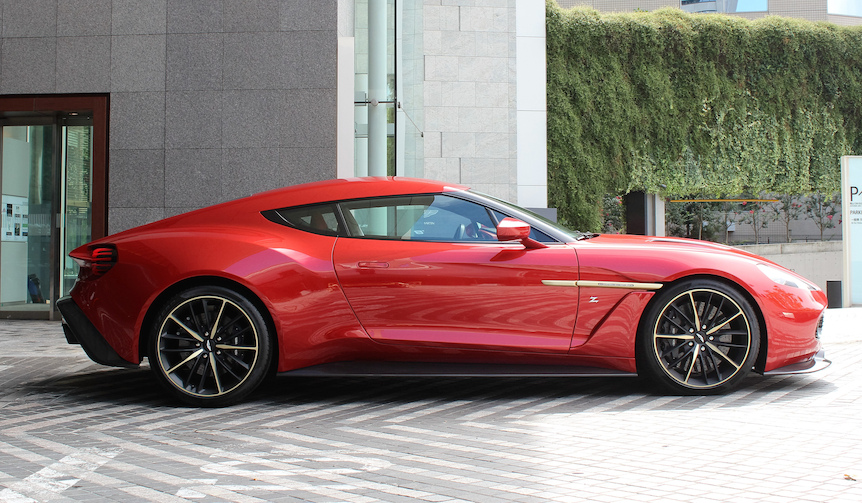 アストン、2つのスペシャルモデルを日本初公開｜Aston Matin
