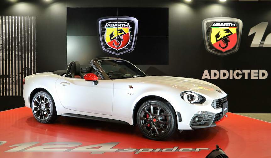 日本とイタリアがタッグを組んだ「アバルト124スパイダー」ついに登場｜Abarth