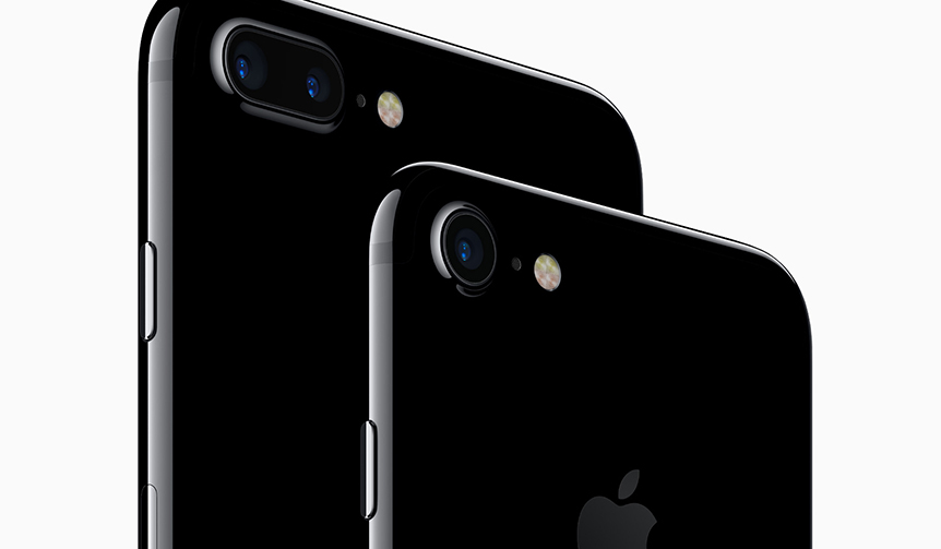 新色ジェットブラックは“iPhone裸族”にこそオススメ！｜APPLE