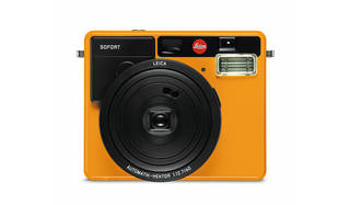 ライカ史上初のインスタントカメラ「ライカ ゾフォート」｜LEICA - Web