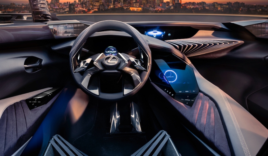 パリで世界初披露のコンパクトSUVの内装の一部を公開｜Lexus
