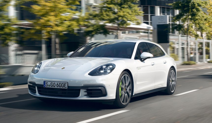 パナメーラのシューティングブレークモデル「スポーツ ツーリズモ」発表｜Porsche