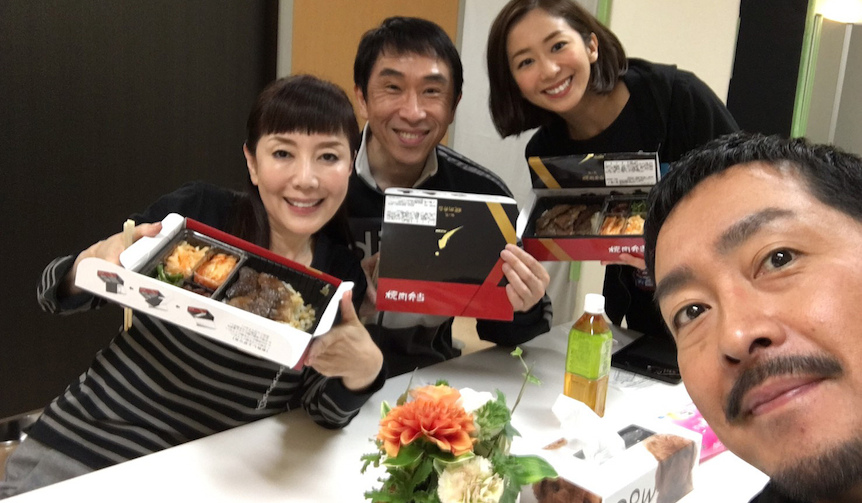 3か月間、4人で頑張った三谷さんの新作舞台「不信」｜戸田恵子