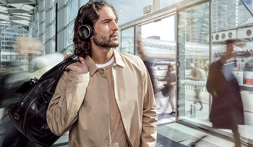 AKG初のBluetooth対応ノイズキャンセリングヘッドホン｜AKG
