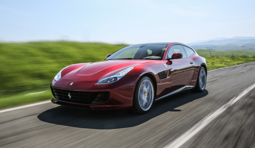 フェラーリ GTC4 ルッソTにトスカーナで試乗｜Ferrari