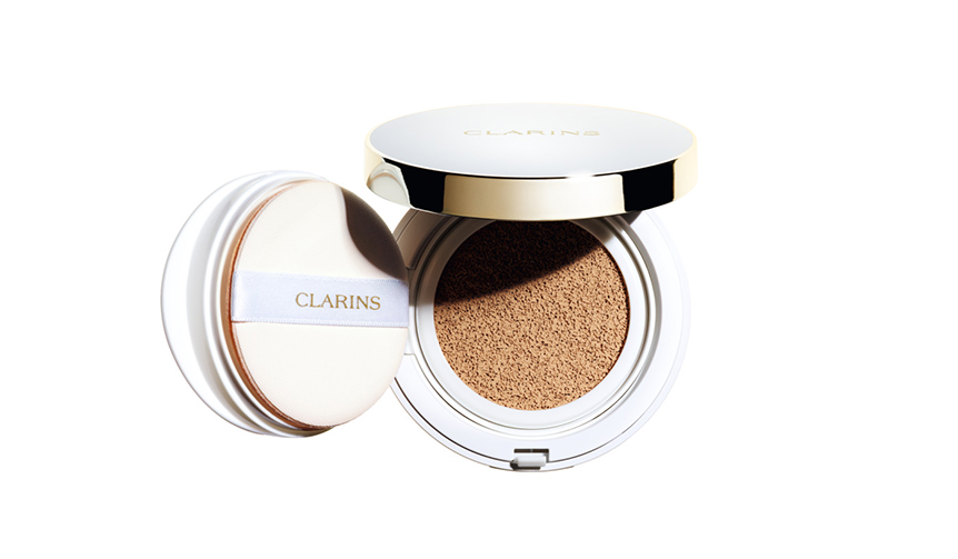 【1/19発売】美しい潤いのツヤ肌が続く、待望のクッションファンデーション登場｜CLARINS