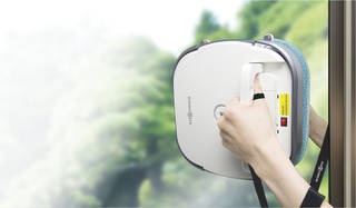 窓掃除の習慣化”を促進。画期的な掃除ロボットが販売開始｜WINDOWMATE
