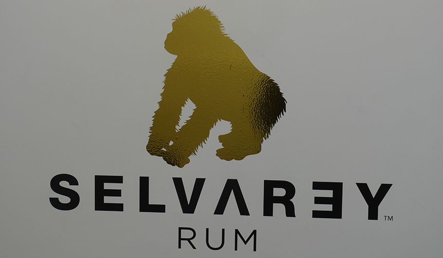 ブルーノ・マーズのラム酒愛。バーニーズ　ニューヨーク神戸店にバーが出現｜BARNEYS NEW YORK