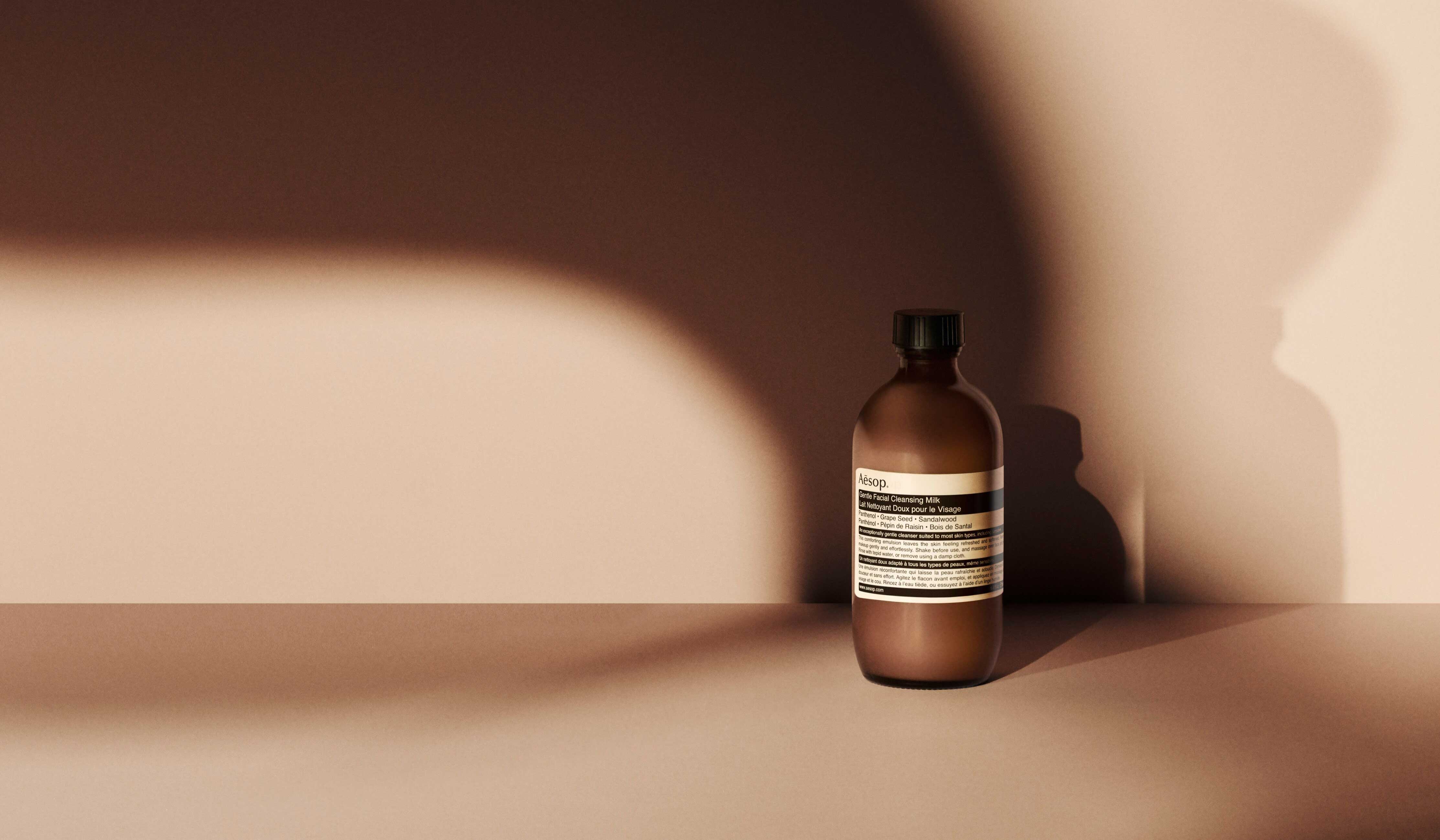 イソップ初！ミルクベースのフェイシャルクレンザー登場｜Aēsop