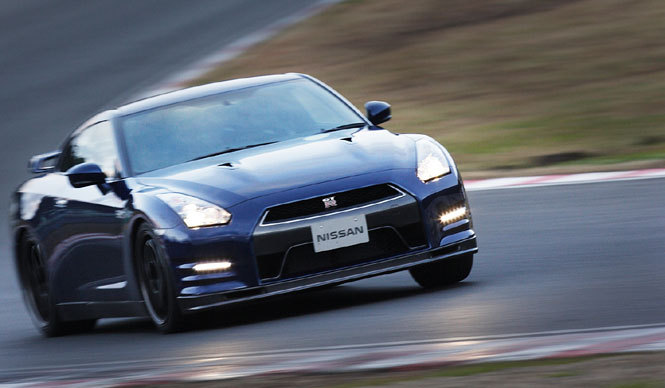 2013 model year Nissan GT-R was introduced. Photos at Test Riding event.