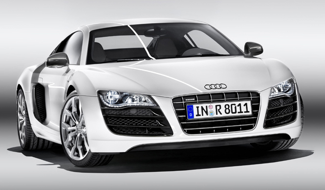  Audi R8 5.2 FSI quattro｜アウディR8待望のV型10気筒5.2FSIエンジン搭載モデル