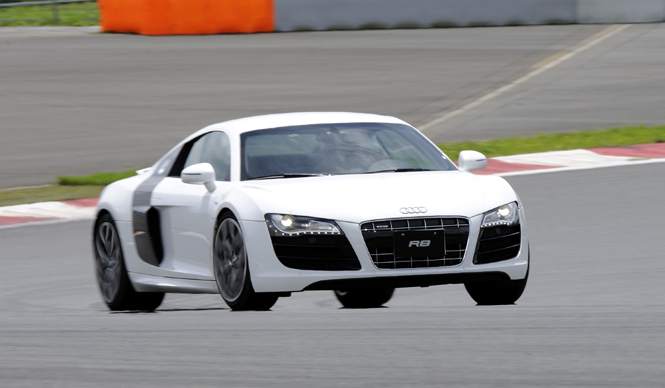 Audi R8 5.2 FSI quattro（後編）｜クルマ好きに対する挑戦状 ギャラリー