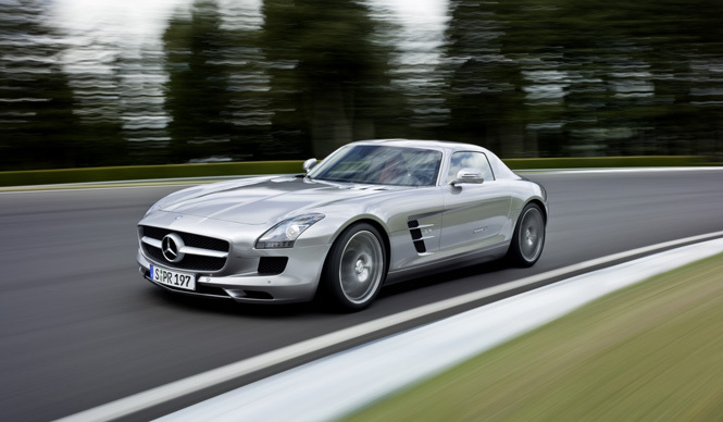  Mercedes-Benz SLS AMG ガルウィングをもつ新型スポーツカー発売