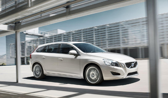  VOLVO V60 ボルボのスポーティなミドルクラスワゴン