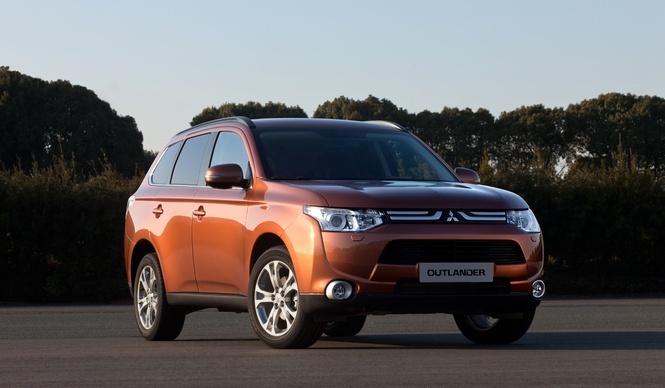 三菱、ジュネーブモーターショーで新型アウトランダーをワールドプレミア！｜MITSUBISHI