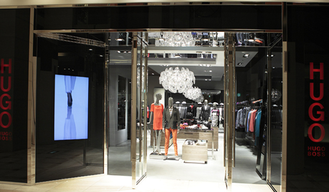 ヒューゴ ボス｜HUGO、アジア初の路面店を大阪に展開！｜HUGO BOSS ギャラリー