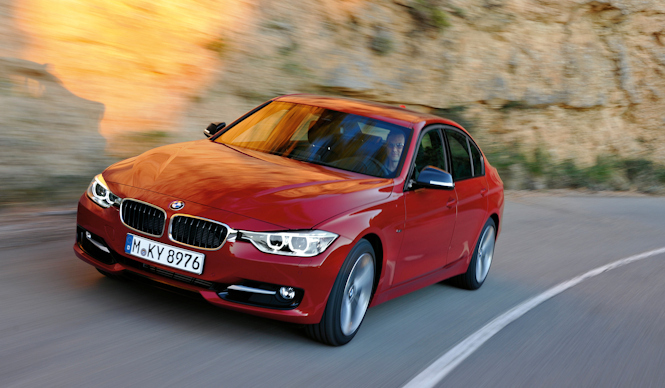 BMW 320iに四輪駆動モデル「xDrive」登場｜BMW ギャラリー