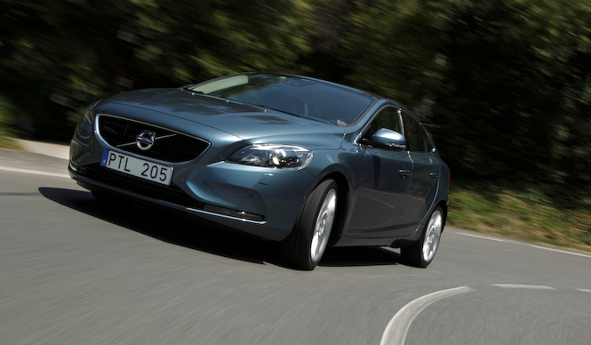 プレミアムコンパクト ボルボV40に試乗｜Volvo ギャラリー
