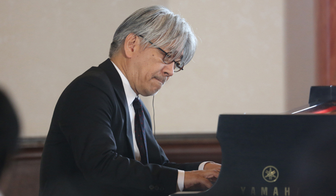 『メトロポリタン美術館展』オリジナル楽曲を坂本龍一氏が披露