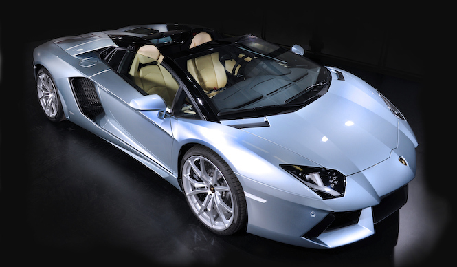 ついに登場、オープントップのアヴェンタドール｜Lamborghini ギャラリー