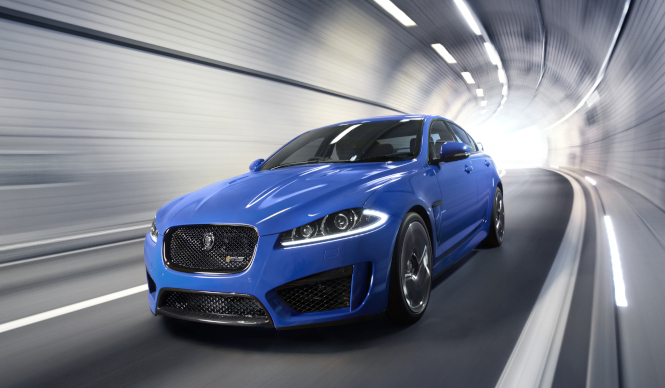 ジャガー最速のスポーツサルーンが登場！｜Jaguar ギャラリー