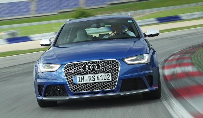 アウディ RS 4 アバント 日本発売｜Audi ギャラリー