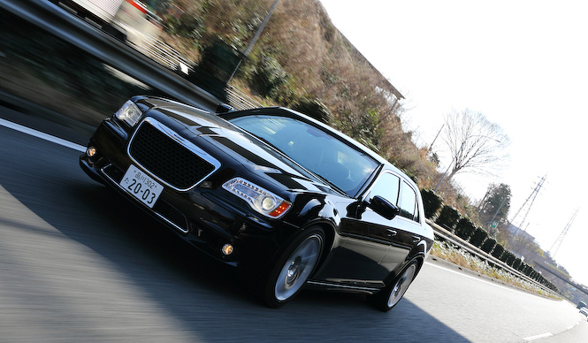 クライスラー300 SRT8に試乗｜SRT ギャラリー