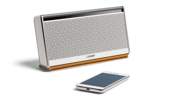 BOSE｜モバイルスピーカー限定ホワイトカラーモデル数量限定発売 ギャラリー