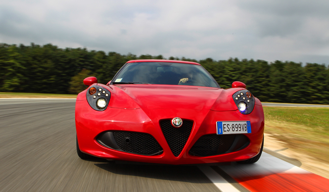 アルファ ロメオ 4Cに試乗｜Alfa Romeo ギャラリー
