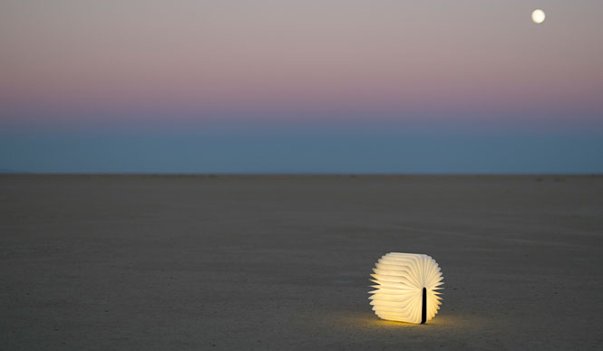 MoMA DESIGN STOREで本型LEDライト「Lumiosf」イベント開催｜ARK TRADING｜GALLERY