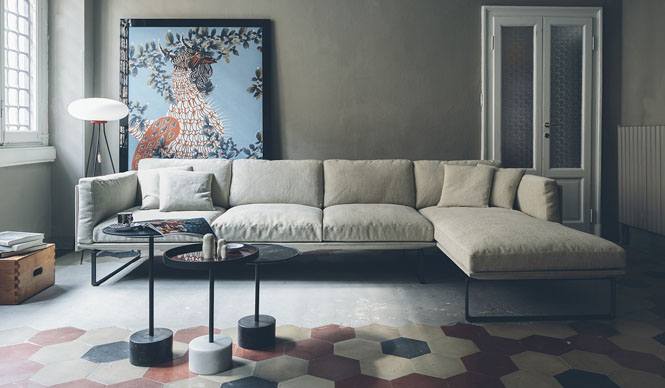Cassina新作「8（OTTO）」ソファと「9（NOVE）」テーブルを展示発表｜Cassina ixc. ギャラリー