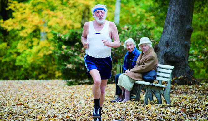 MOVIE | German National Treasure Actor, 78, Loses 9kg for "Marathon in the Sun-Drenched House" Gallery
