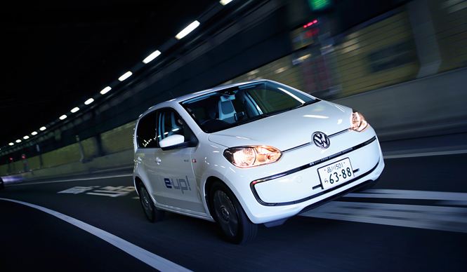 Testing the Shonan Drive Route in Volkswagen's EV, the e-up! | Volkswagen Gallery