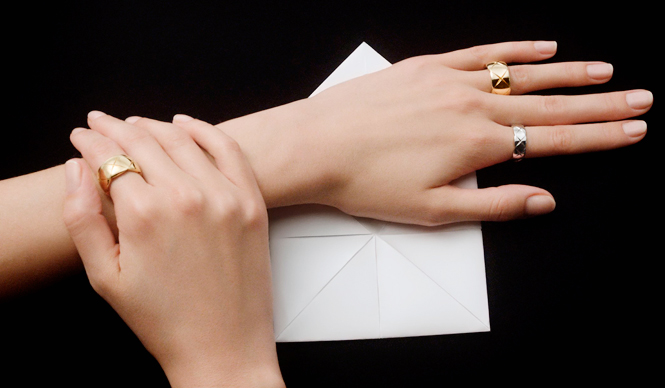 Chanel's Highly Anticipated "Coco Crush" Jewelry Collection Debuts | CHANEL Gallery