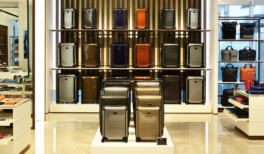 国内最大の直営店「トゥミ表参道店」リニューアルオープン｜TUMI ギャラリー