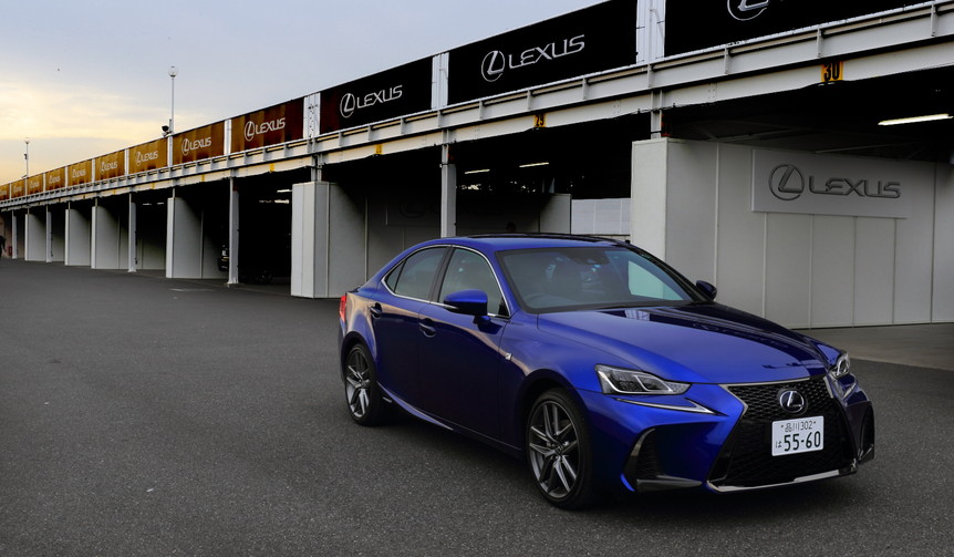マイナーチェンジを受けた新型レクサス ISに試乗｜LEXUS ギャラリー