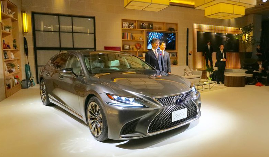レクサスのフラッグシップセダン新型「LS」発売｜Lexus ギャラリー
